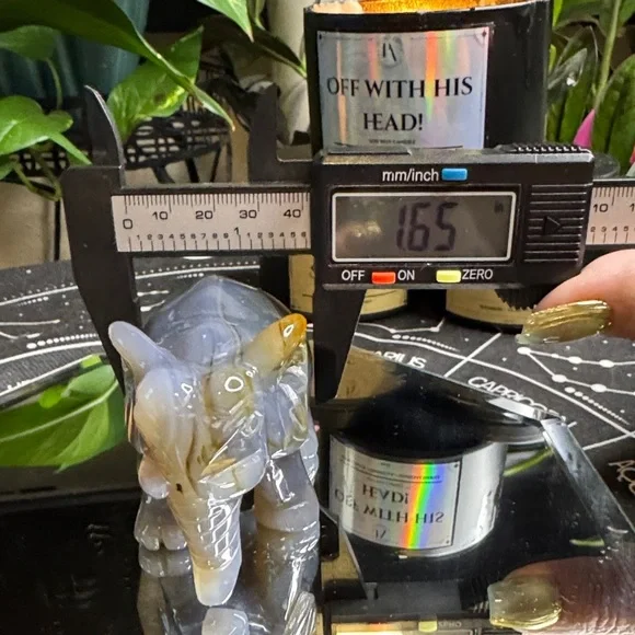 Agate Elephant Figurine - Picture 7 of 9